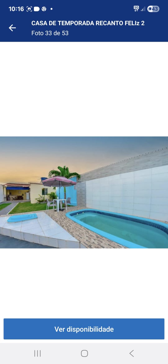 Piscina e área externa